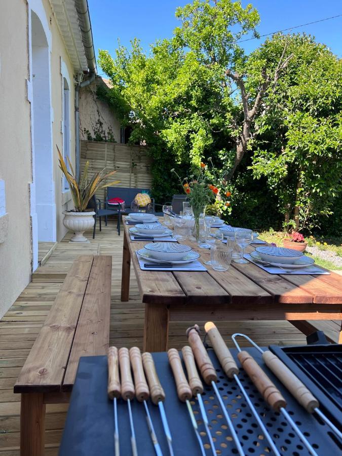 Charmante Maison Climatisee Avec Piscine Au Calme A カルカソンヌ エクステリア 写真